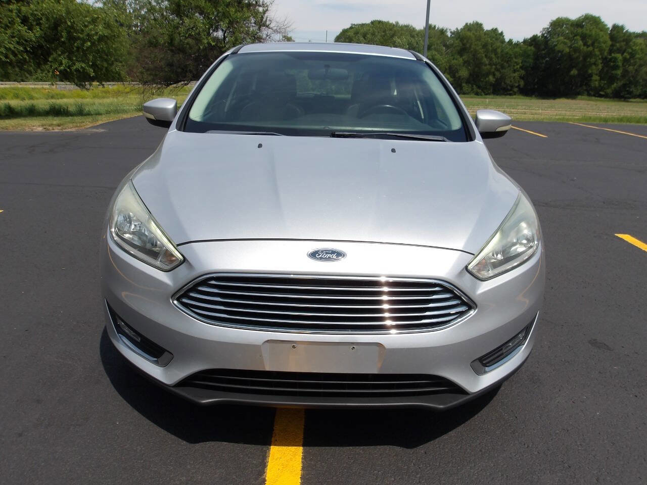 Used 2015 Ford Focus Titanium FWD image 3