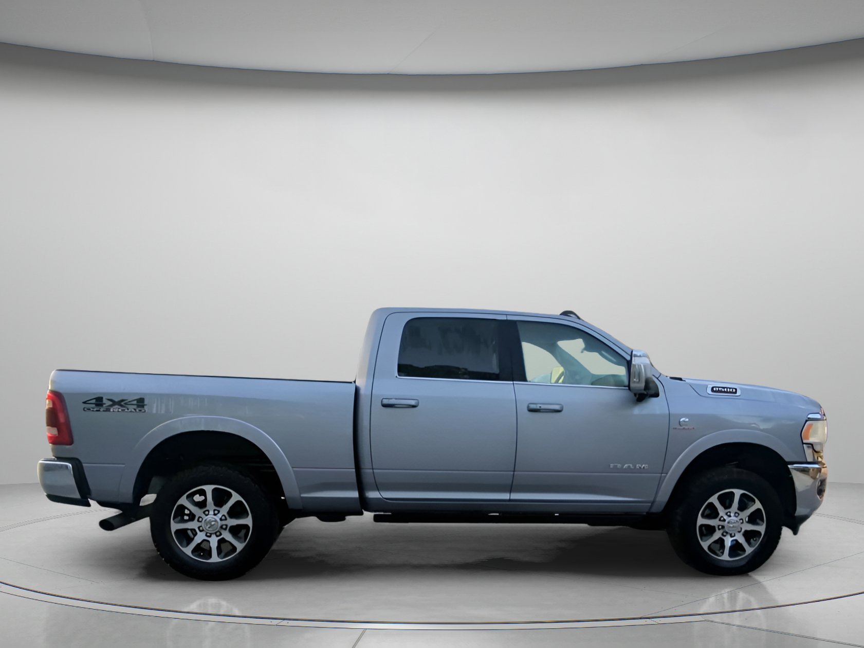 Used 2024 RAM 2500 Limited w/ Safety Group AWD/4WD image 32