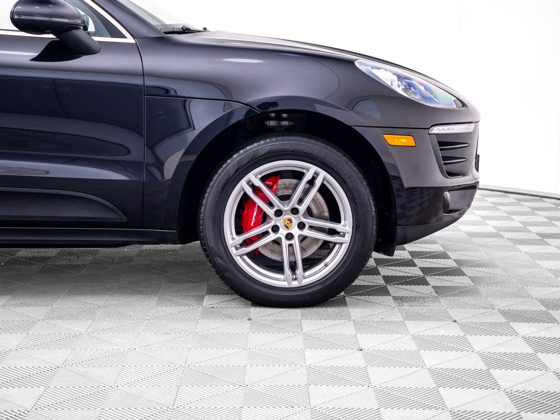 Used 2016 Porsche Macan S AWD/4WD image 32