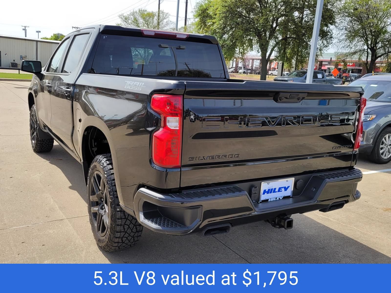New 2026 Chevrolet Silverado 1500 Custom Trail Boss w/ Midnight Edition AWD/4WD image 3
