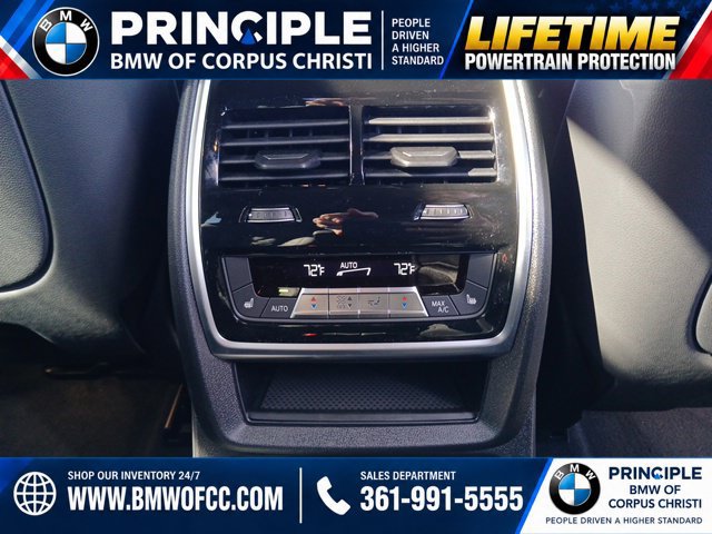 New 2026 BMW X7 xDrive40i w/ M Sport Package AWD/4WD image 16