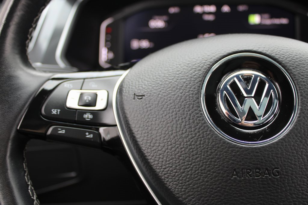 Certified 2021 Volkswagen Tiguan SEL Premium R-Line image 14