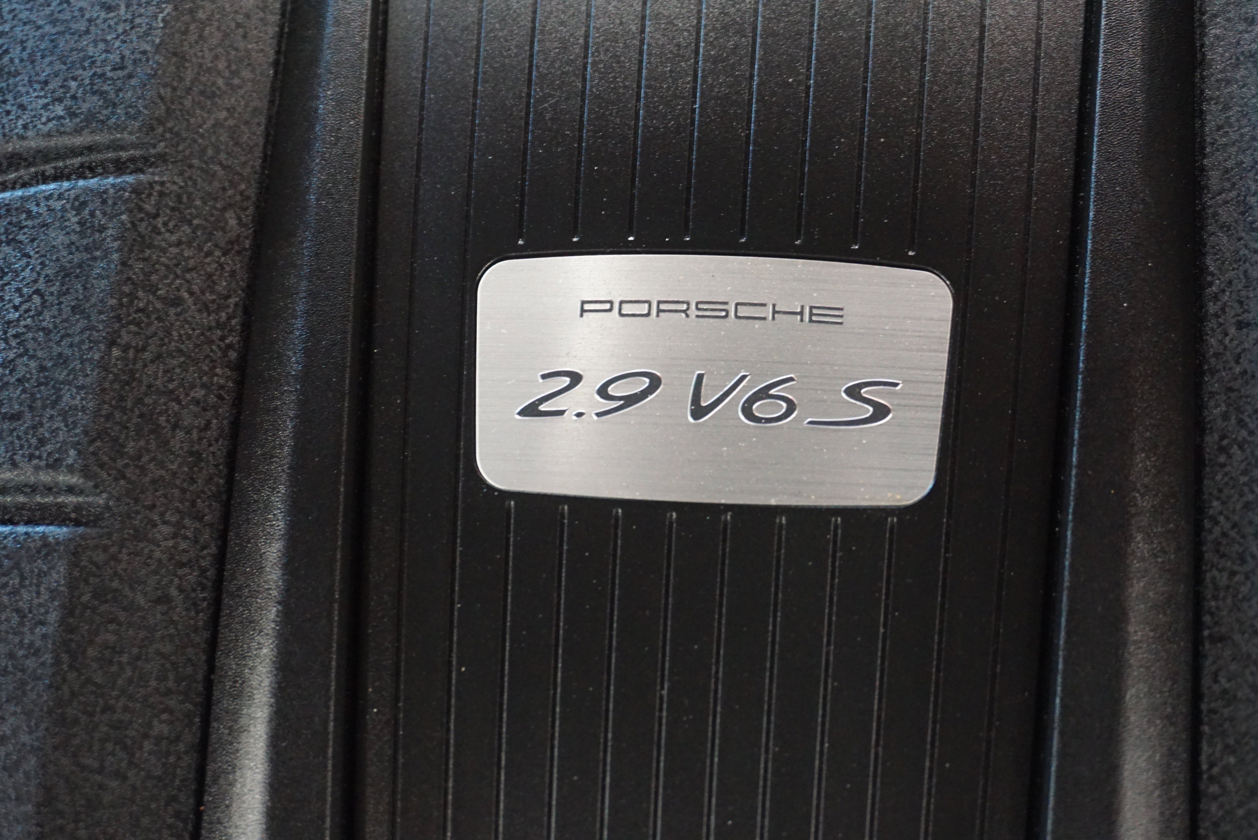 Used 2022 Porsche Macan S AWD/4WD image 25
