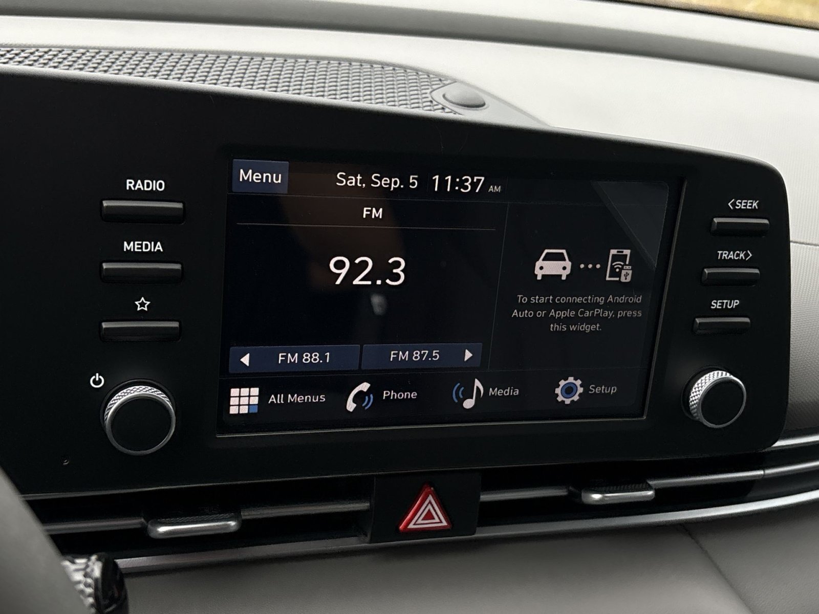 New 2026 Hyundai Elantra SE FWD image 18