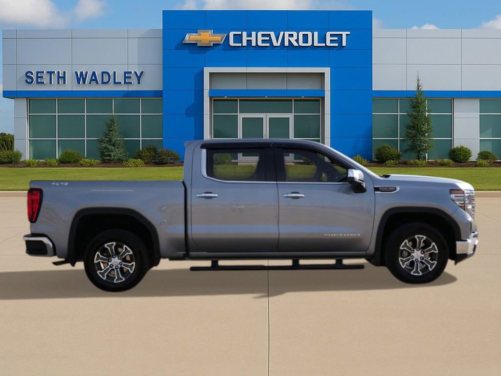 Used 2023 GMC Sierra 1500 SLT image 2
