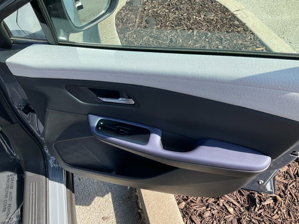 New 2026 Nissan Leaf Platinum+ image 28