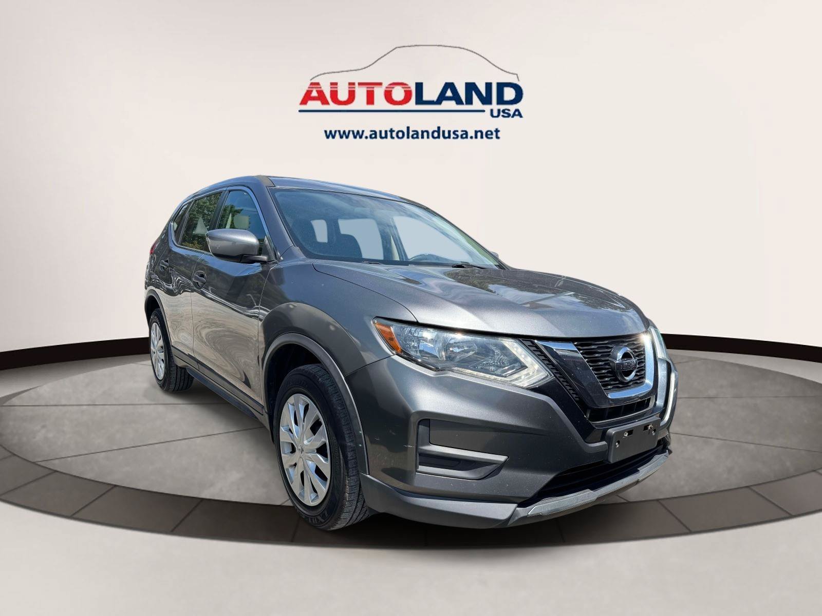Used 2017 Nissan Rogue S AWD/4WD image 2