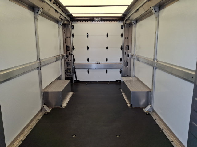 Used 2024 Chevrolet Brightdrop 600 w/ Commercial Equipment Package AWD/4WD image 20