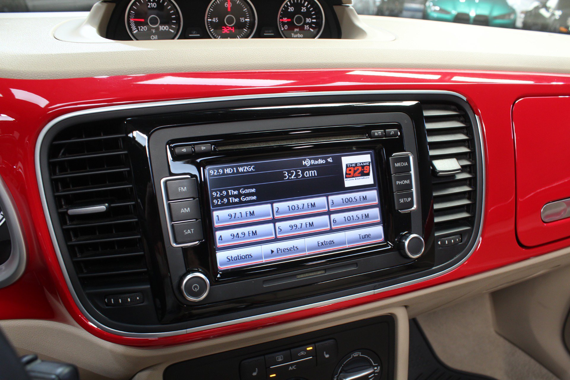 Used 2014 Volkswagen Beetle TDI FWD image 63