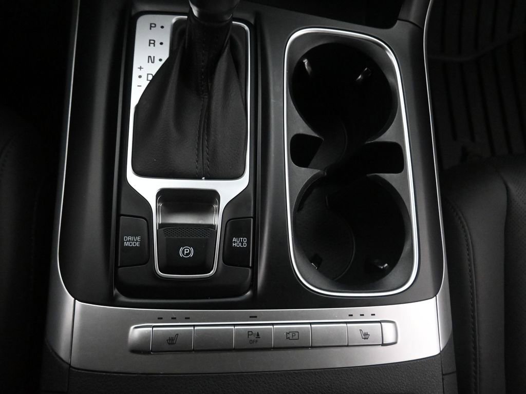 Used 2024 Kia Carnival LX image 14