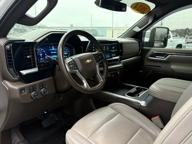 Used 2024 Chevrolet Silverado 2500 LTZ w/ LTZ Plus Package image 10
