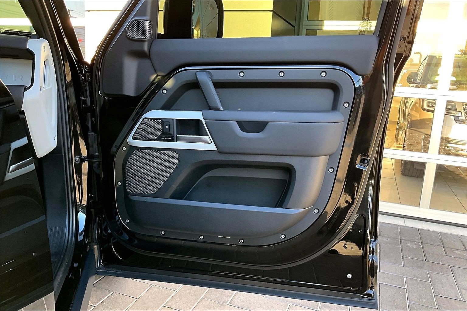 Used 2024 Land Rover Defender 110 S image 24