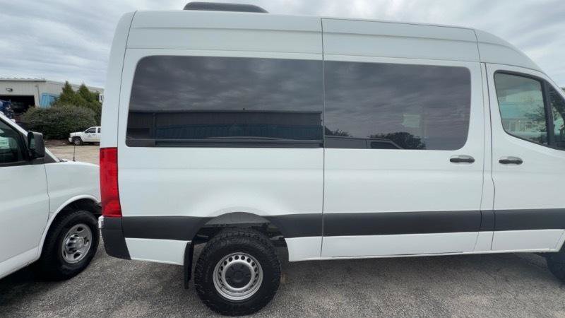 Used 2019 Freightliner Sprinter 2500 AWD/4WD image 11