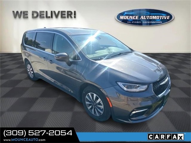 Used 2023 Chrysler Pacifica Touring-L image 3