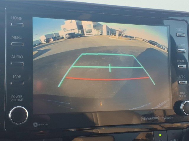 Used 2020 Toyota Highlander XLE image 14