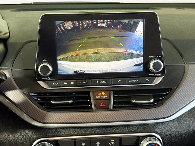 Used 2024 Nissan Altima 2.5 SR FWD image 11