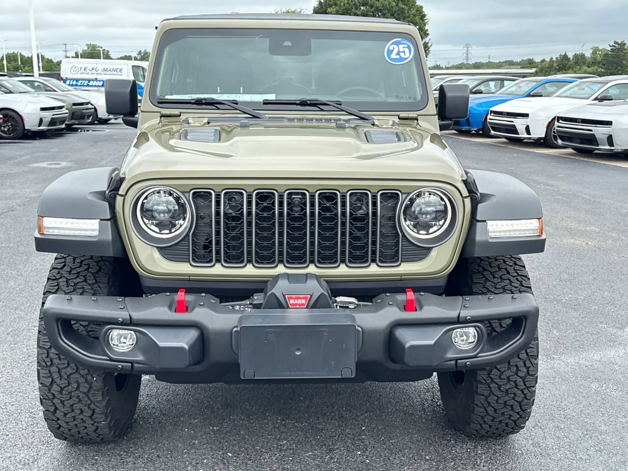 Used 2025 Jeep Wrangler Unlimited Rubicon w/ Technology Group AWD/4WD image 8