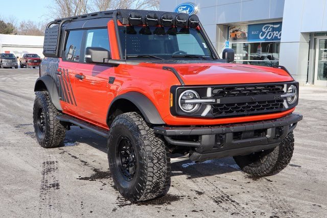 New 2025 Ford Bronco Badlands AWD/4WD image 2