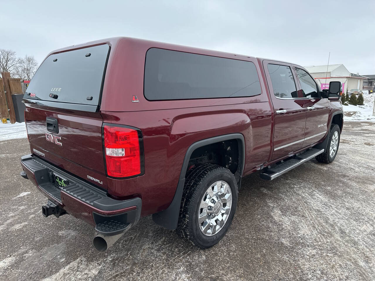 Used 2017 GMC Sierra 2500 Denali w/ Duramax Plus Package AWD/4WD image 5