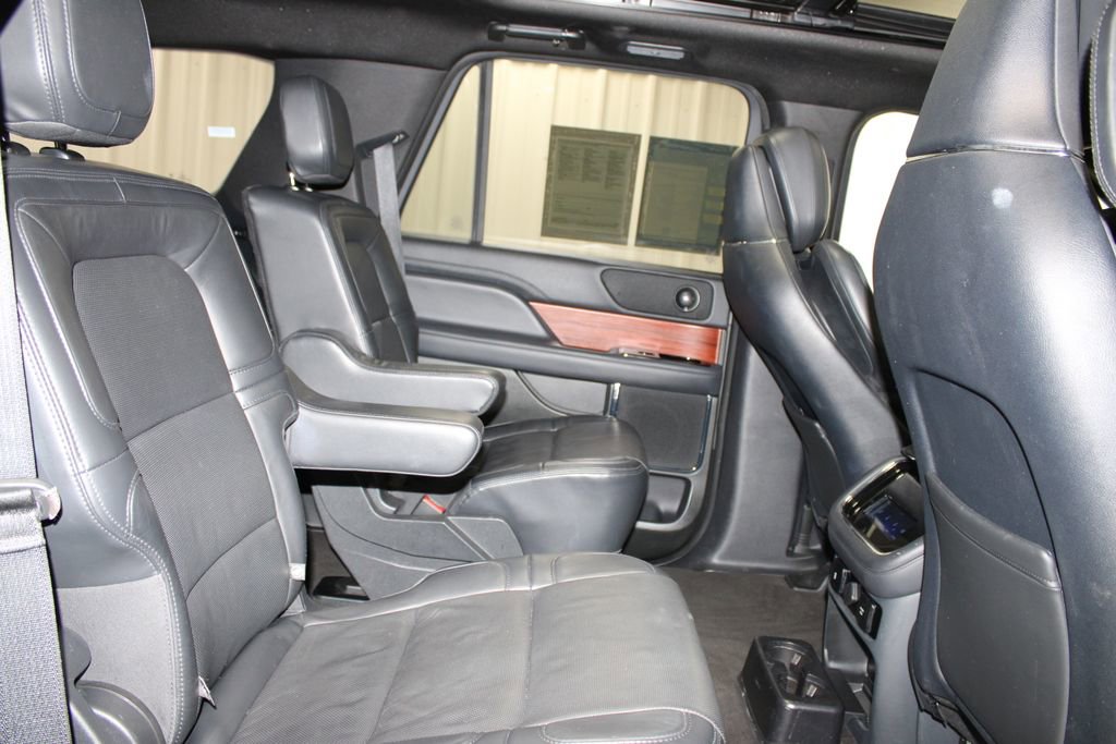 Used 2023 Lincoln Navigator Reserve image 29