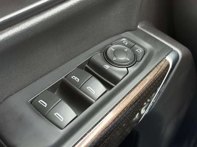 Used 2020 Chevrolet Silverado 1500 LT w/ LT Value Package AWD/4WD image 16