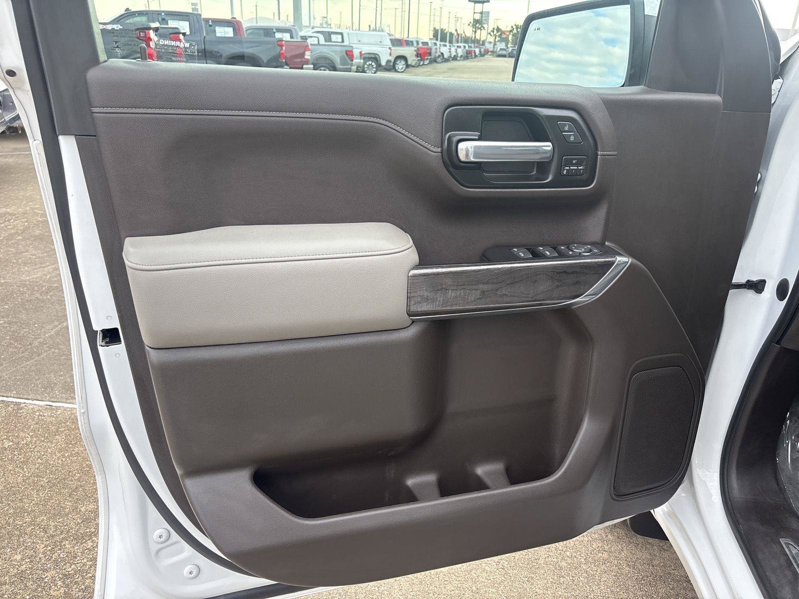 Used 2019 Chevrolet Silverado 1500 LTZ w/ LTZ Texas Edition AWD/4WD image 32