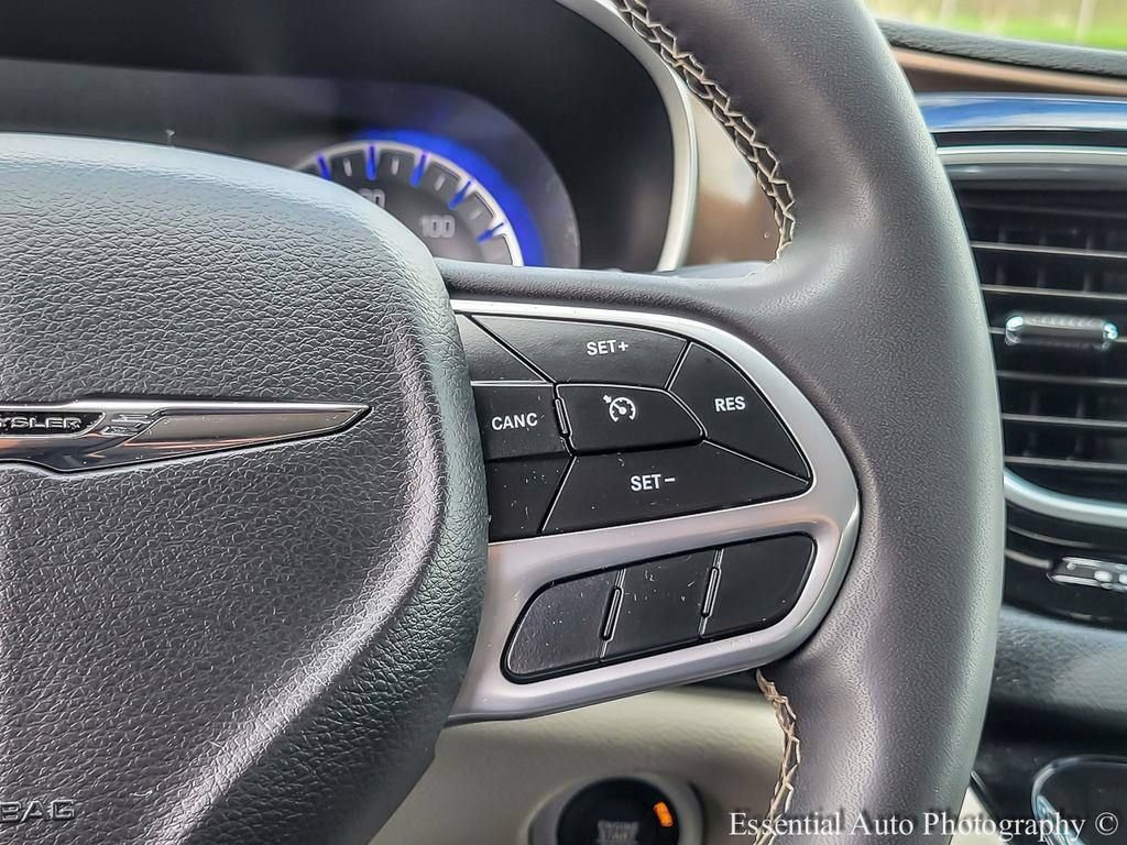 Used 2023 Chrysler Voyager LX FWD image 17
