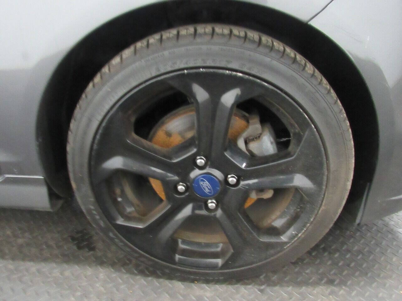 Used 2017 Ford Fiesta ST FWD image 21
