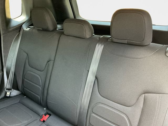 Used 2020 Jeep Renegade Latitude w/ Cold Weather Group AWD/4WD image 15