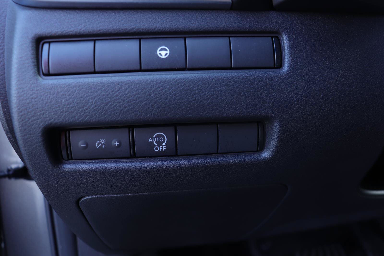 Used 2023 Nissan Rogue SV FWD image 24