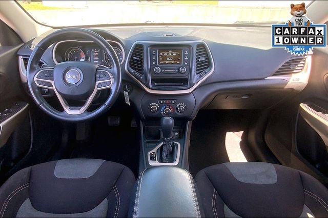 Used 2018 Jeep Cherokee Latitude w/ Altitude Package FWD image 13