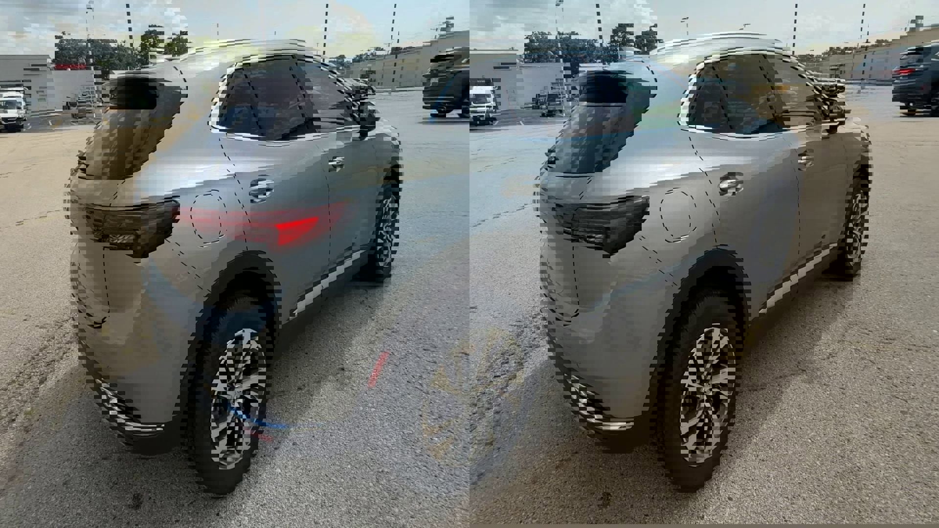 Used 2023 Buick Envision Essence image 8