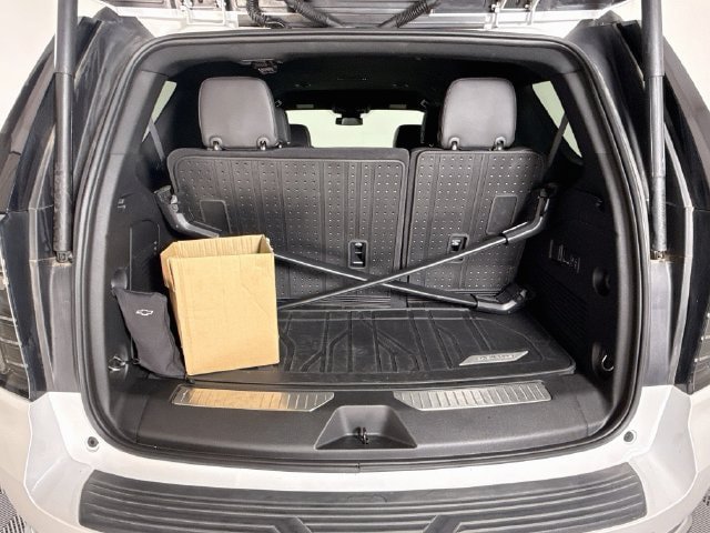 Used 2025 Chevrolet Tahoe Premier AWD/4WD image 27