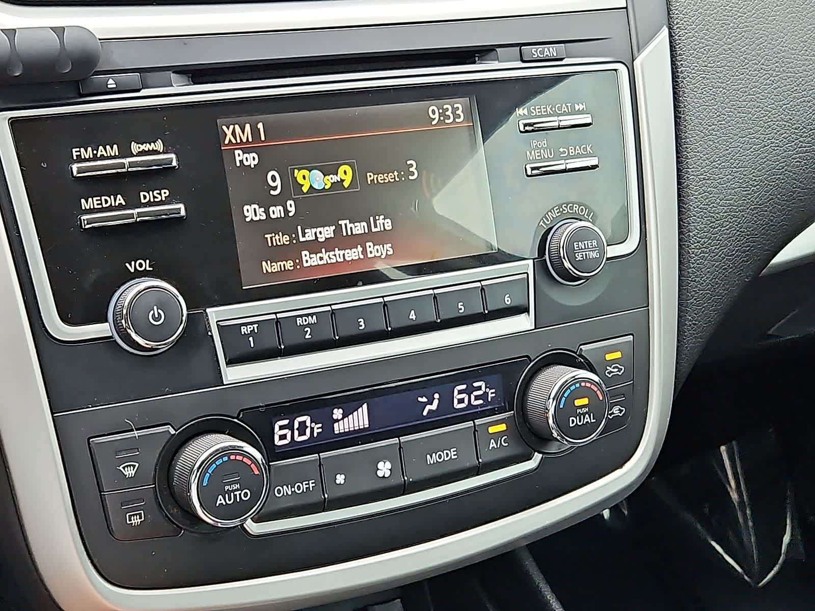 Used 2017 Nissan Altima 2.5 SV FWD image 19