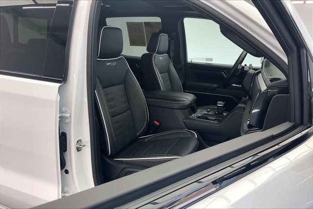 Used 2026 GMC Sierra 1500 AT4X AWD/4WD image 6