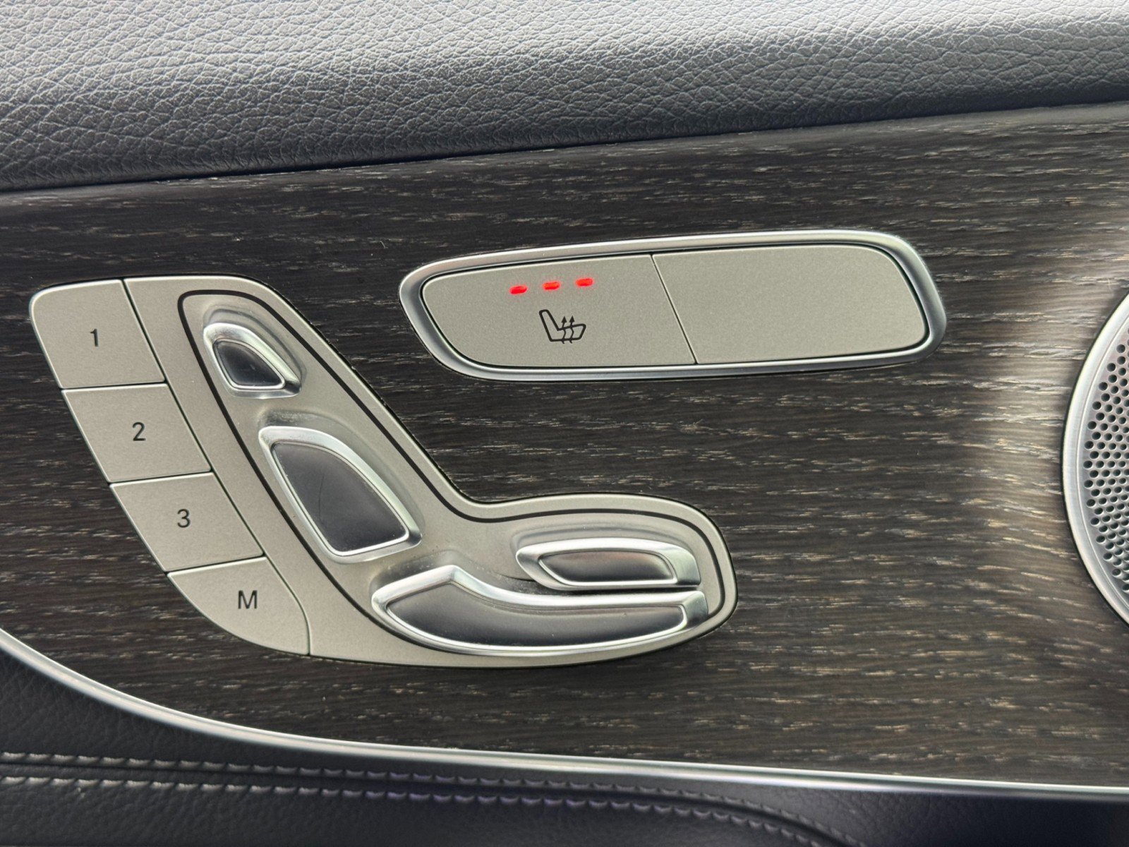 Used 2019 Mercedes-Benz C 300 4MATIC Coupe image 17