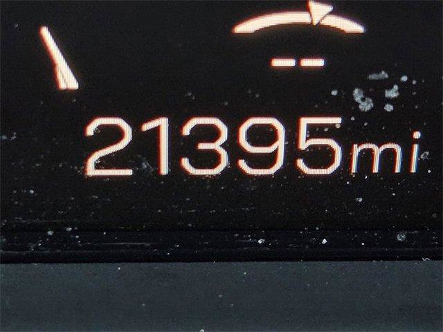 Used 2025 GMC Acadia Elevation image 24