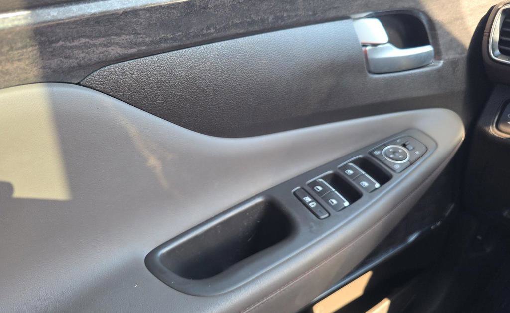 Used 2020 Hyundai Santa Fe SEL FWD image 11