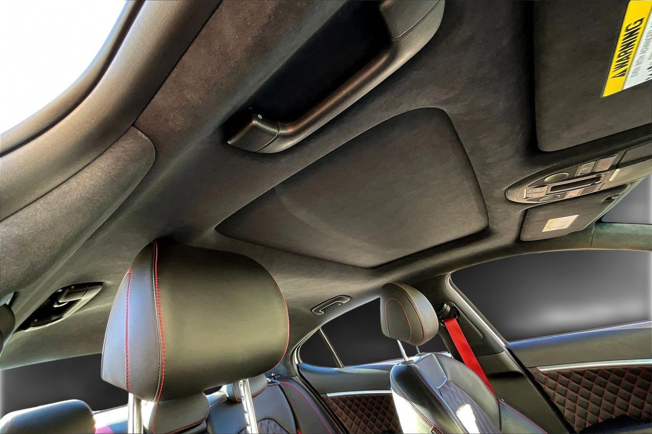 Used 2022 Genesis G70 3.3T w/ Sport Prestige Package image 15