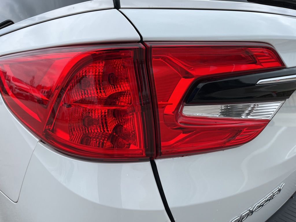 Certified 2024 Honda Odyssey Elite image 7