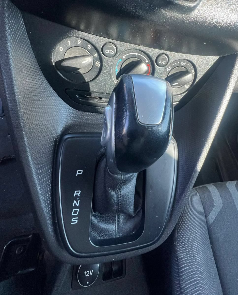 Used 2015 Ford Transit Connect XL FWD image 15