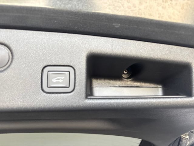 Used 2019 Chevrolet Equinox Premier AWD/4WD image 25