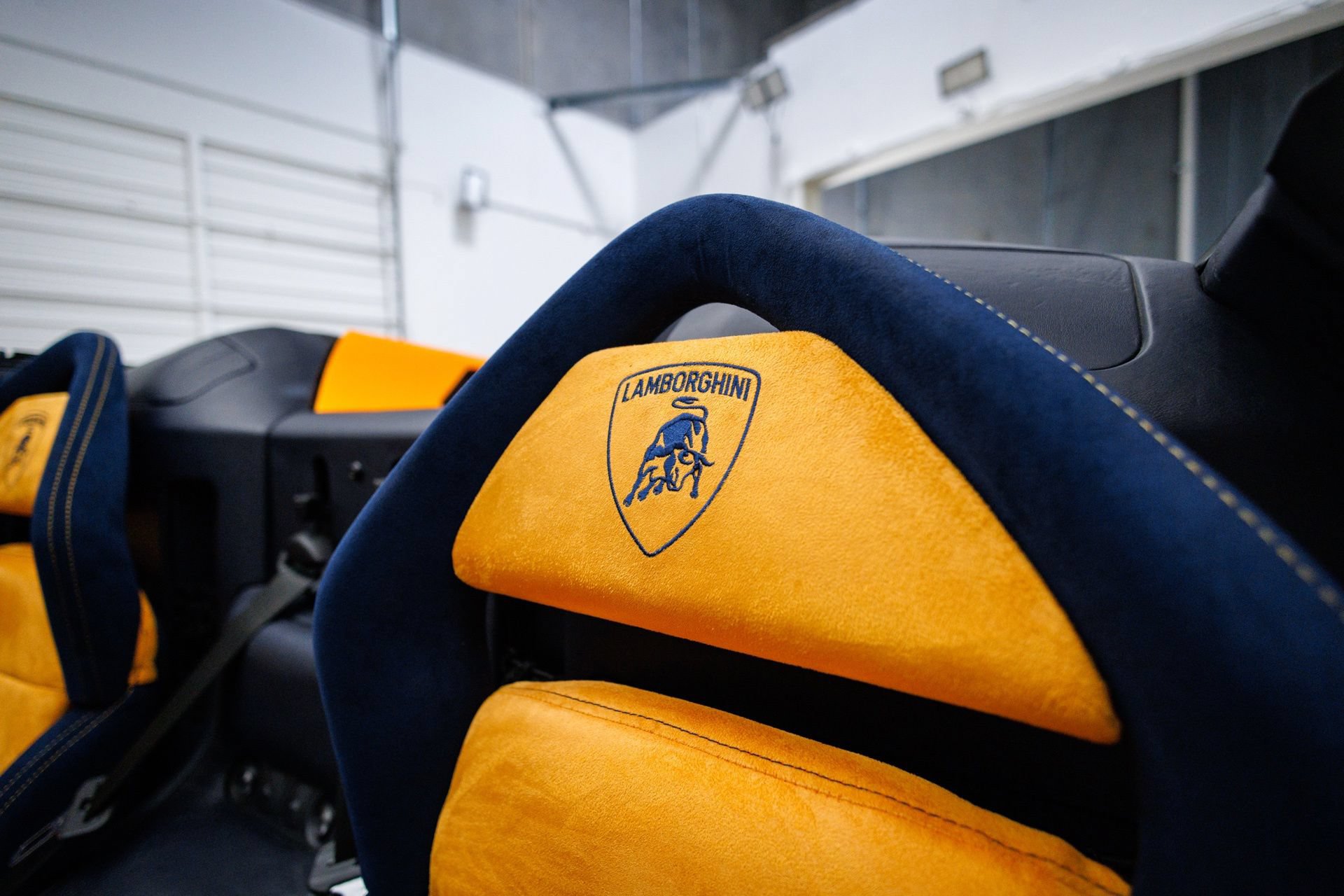 Used 2005 Lamborghini Murcielago Roadster AWD/4WD image 29