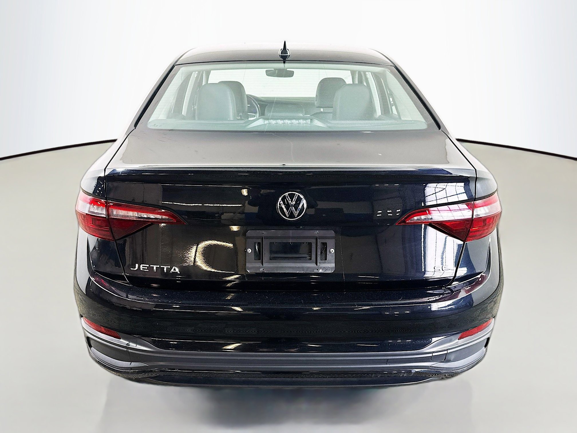 Used 2024 Volkswagen Jetta SE image 6