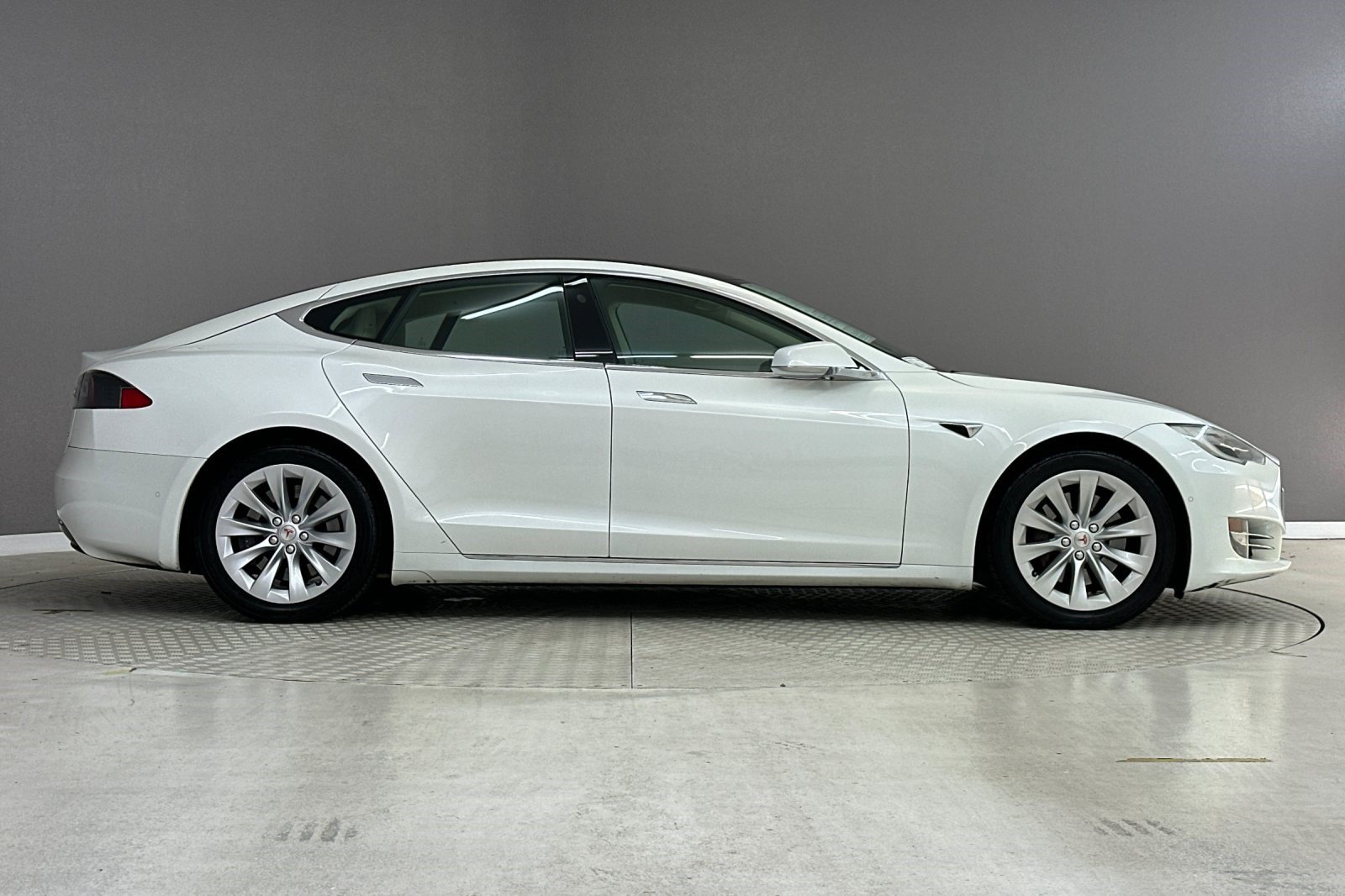 Used 2017 Tesla Model S 75D AWD/4WD image 7