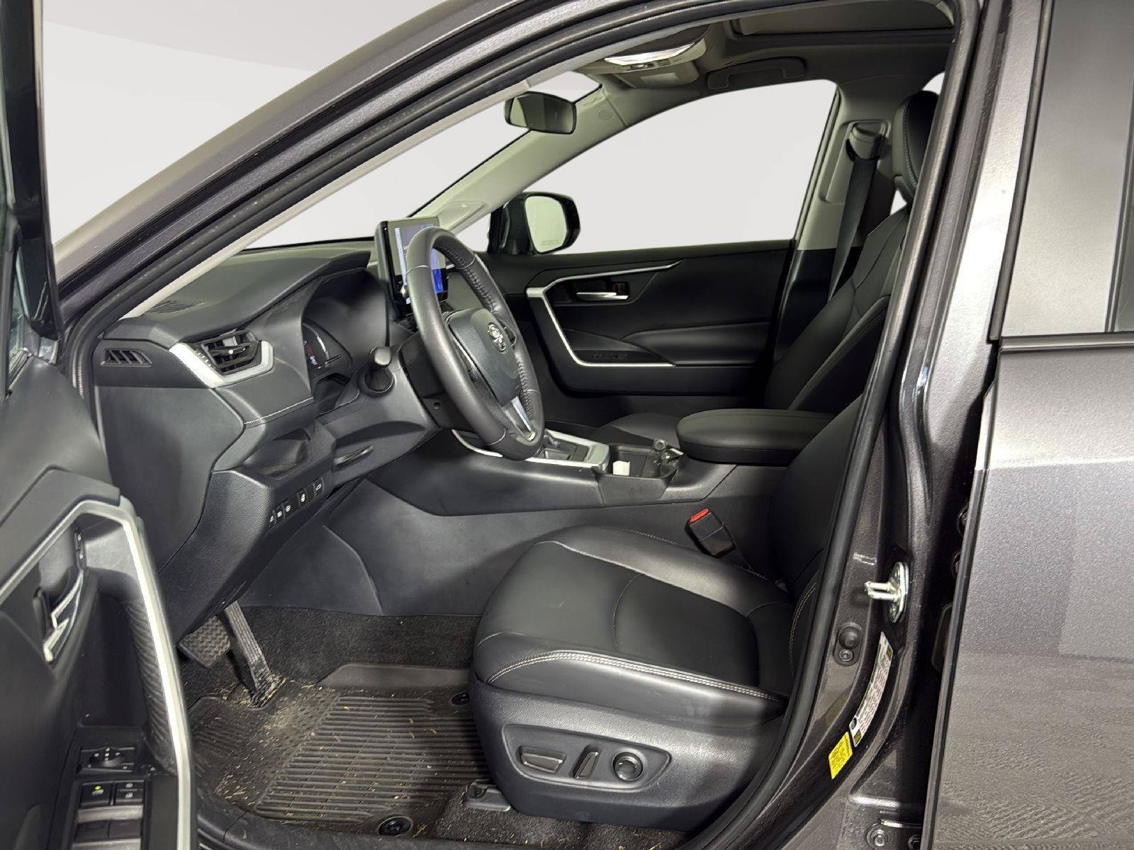 Used 2024 Toyota RAV4 XLE Premium w/ Weather Package AWD/4WD image 5