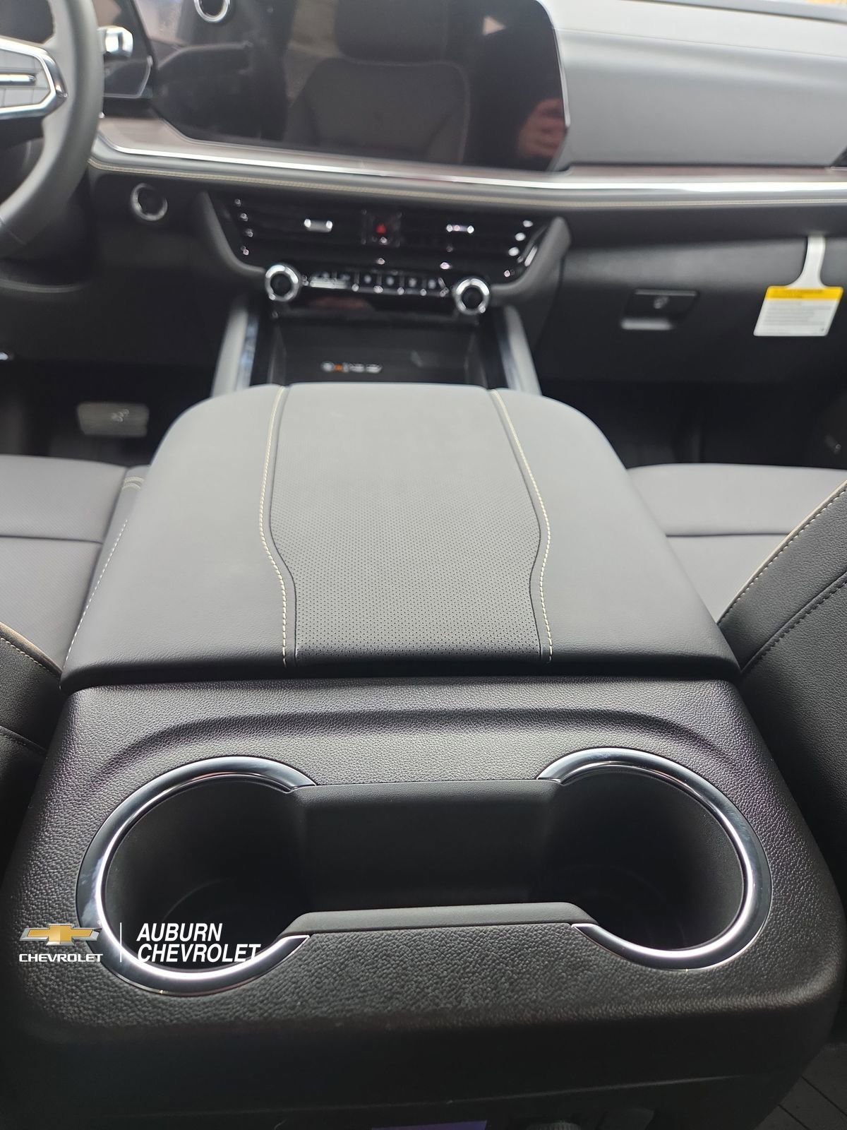 New 2026 Chevrolet Suburban Premier AWD/4WD image 25