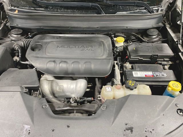 Used 2019 Jeep Cherokee Limited image 28