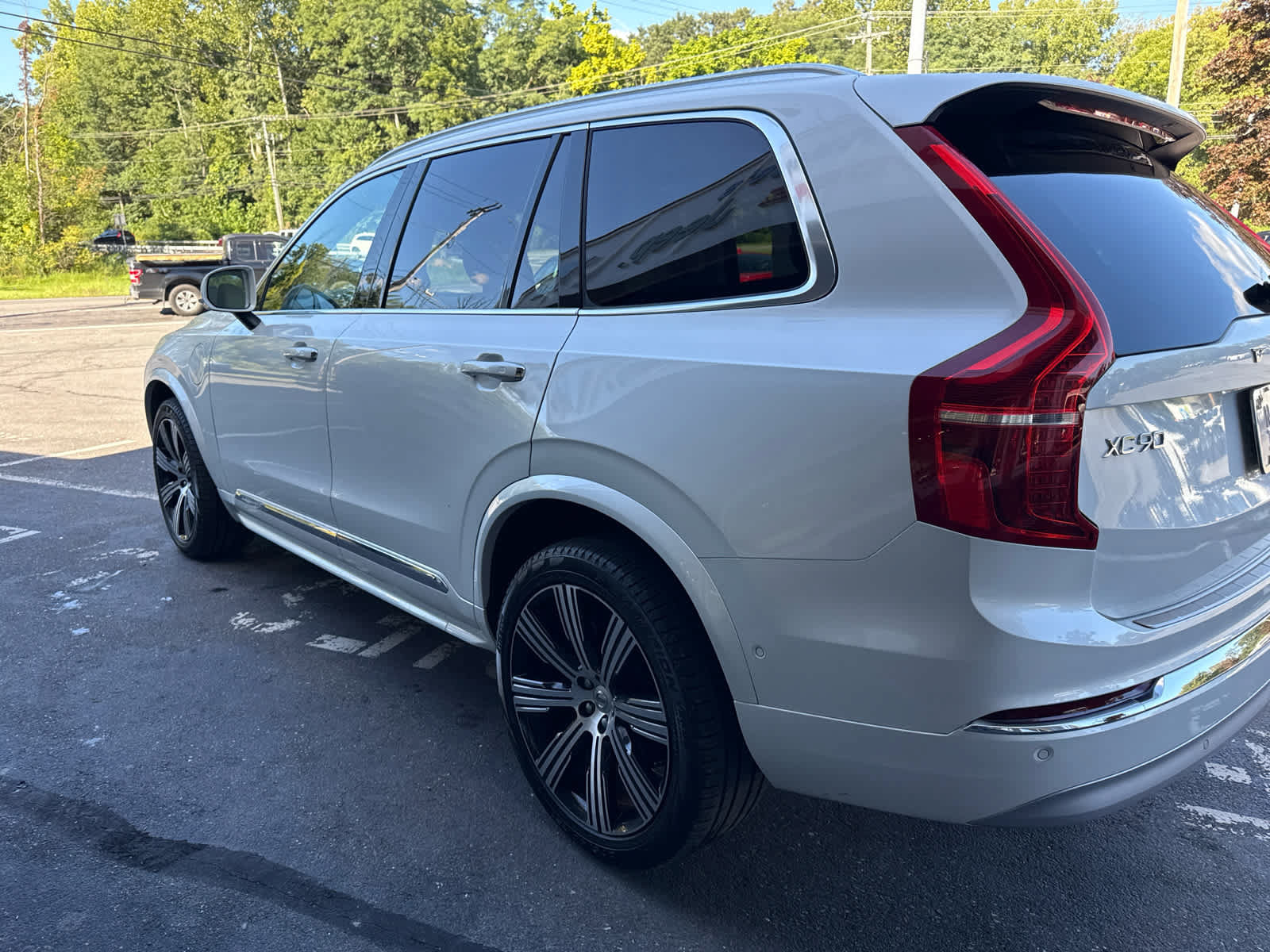 Used 2022 Volvo XC90 T8 Inscription w/ Advanced Package AWD/4WD image 3