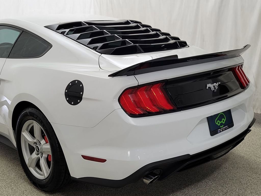 Used 2018 Ford Mustang Coupe RWD image 6